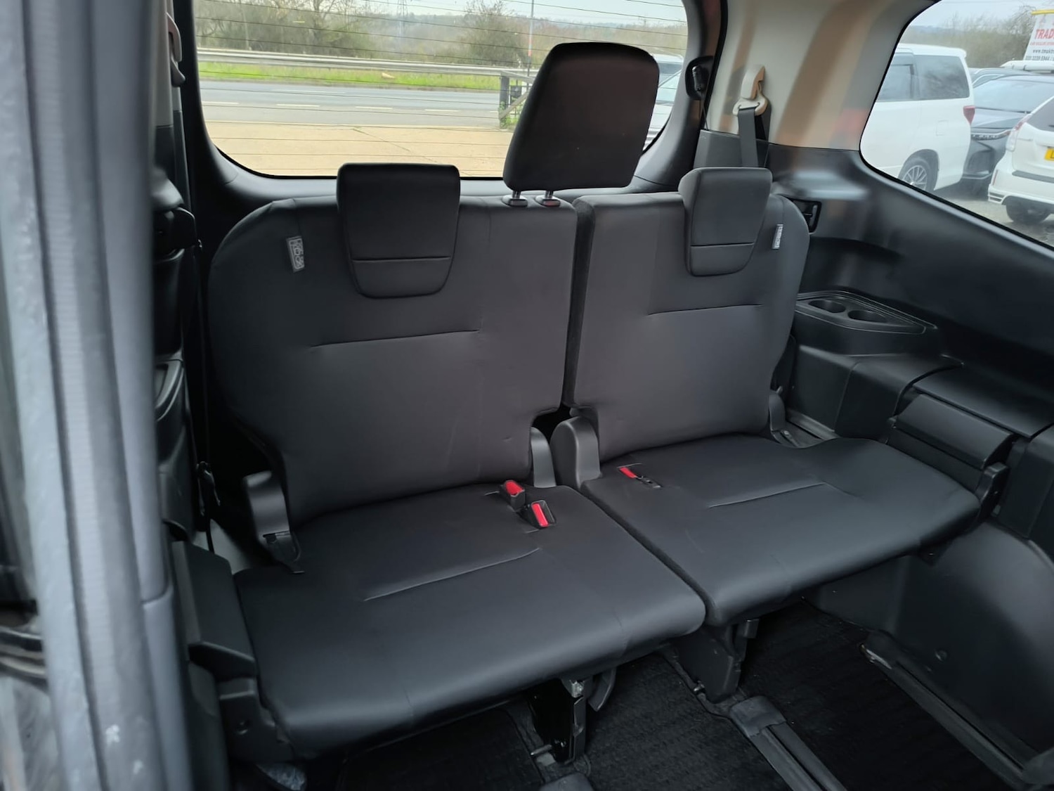 Used Toyota Noah 2022 for sale - 77125115: Photo 13