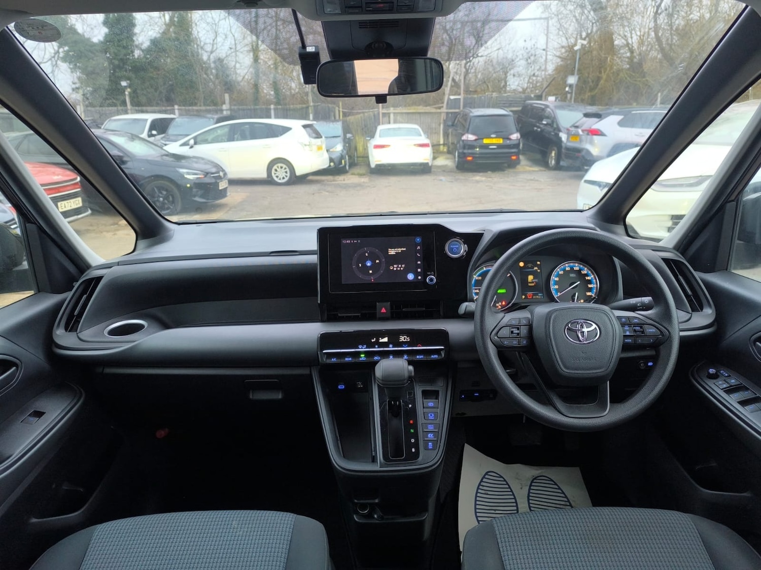 Used Toyota Noah 2022 for sale - 77125115: Photo 15