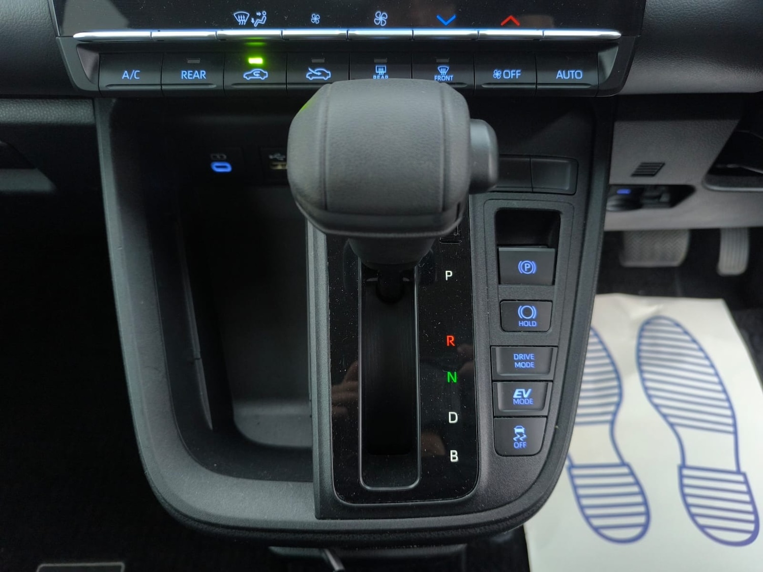 Used Toyota Noah 2022 for sale - 77125115: Photo 21