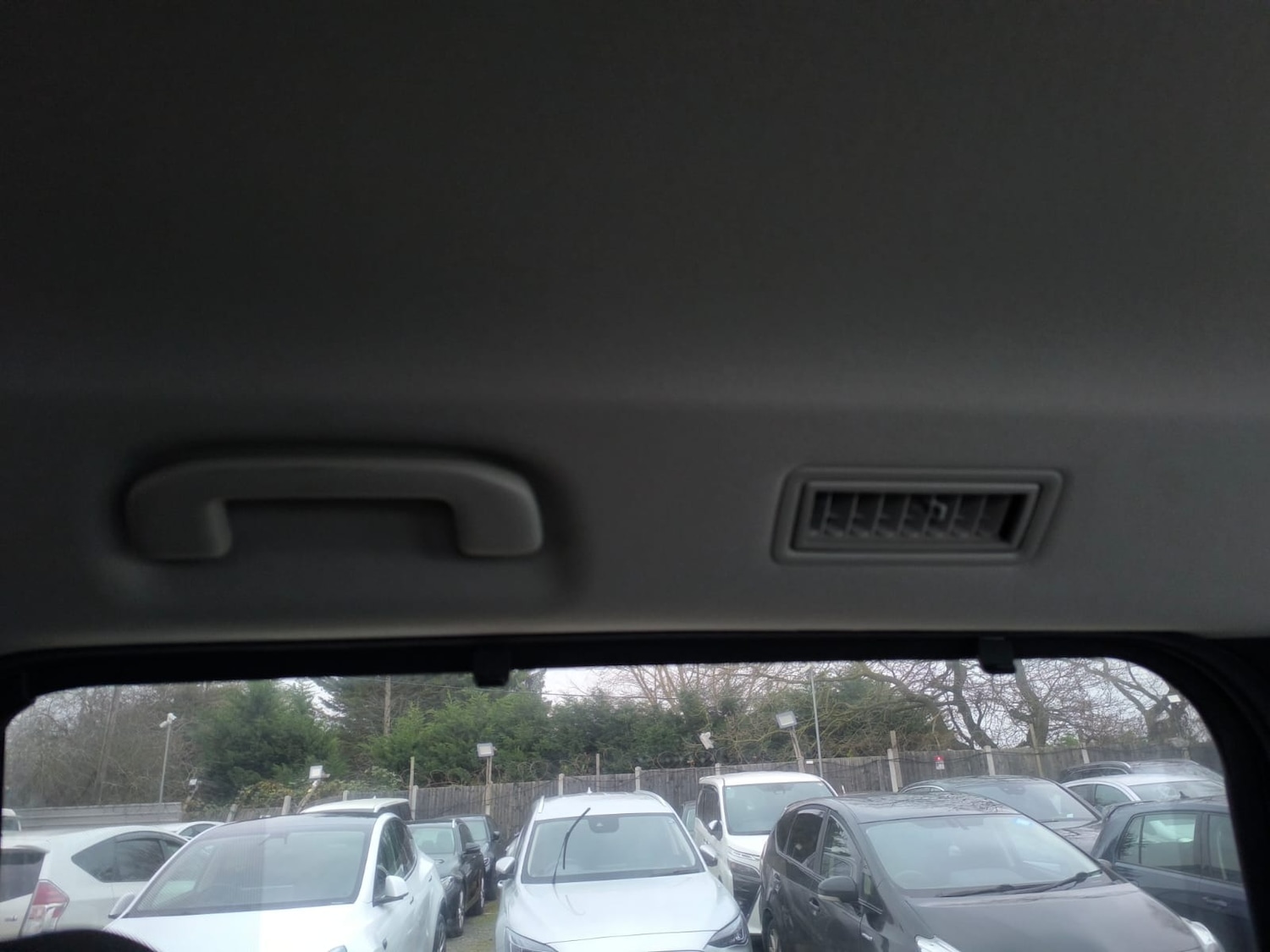 Used Toyota Noah 2022 for sale - 77125115: Photo 29