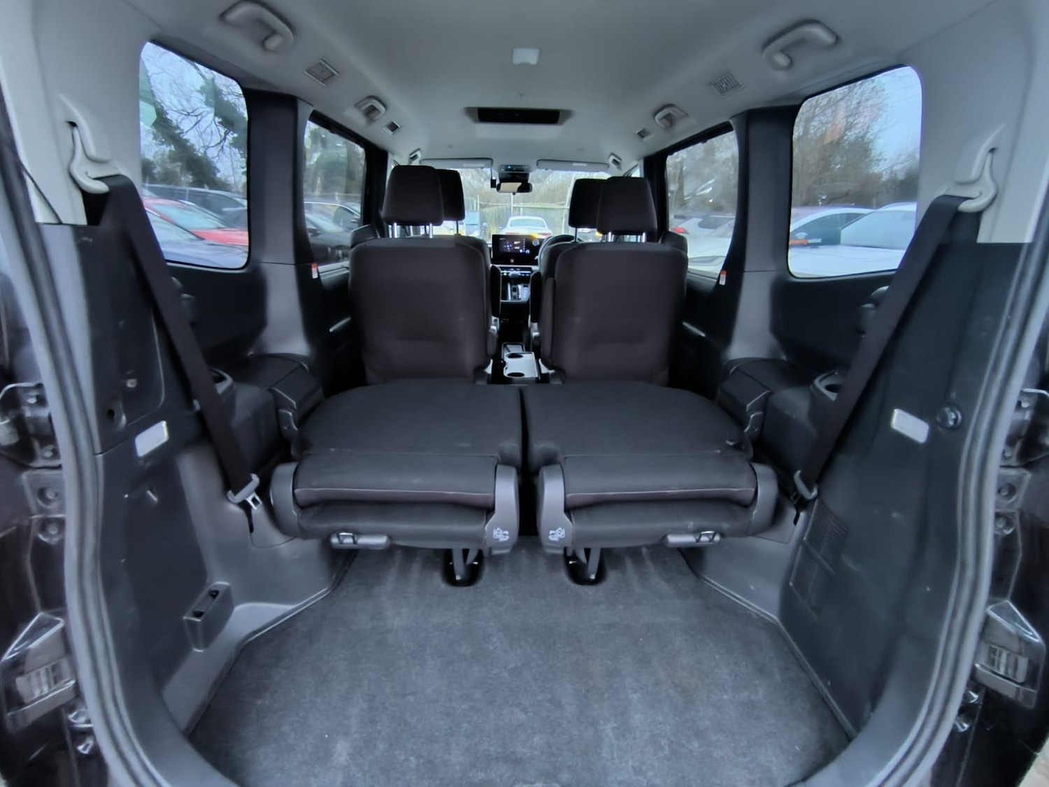 Used Toyota Noah 2022 for sale - 77125115: Photo 37