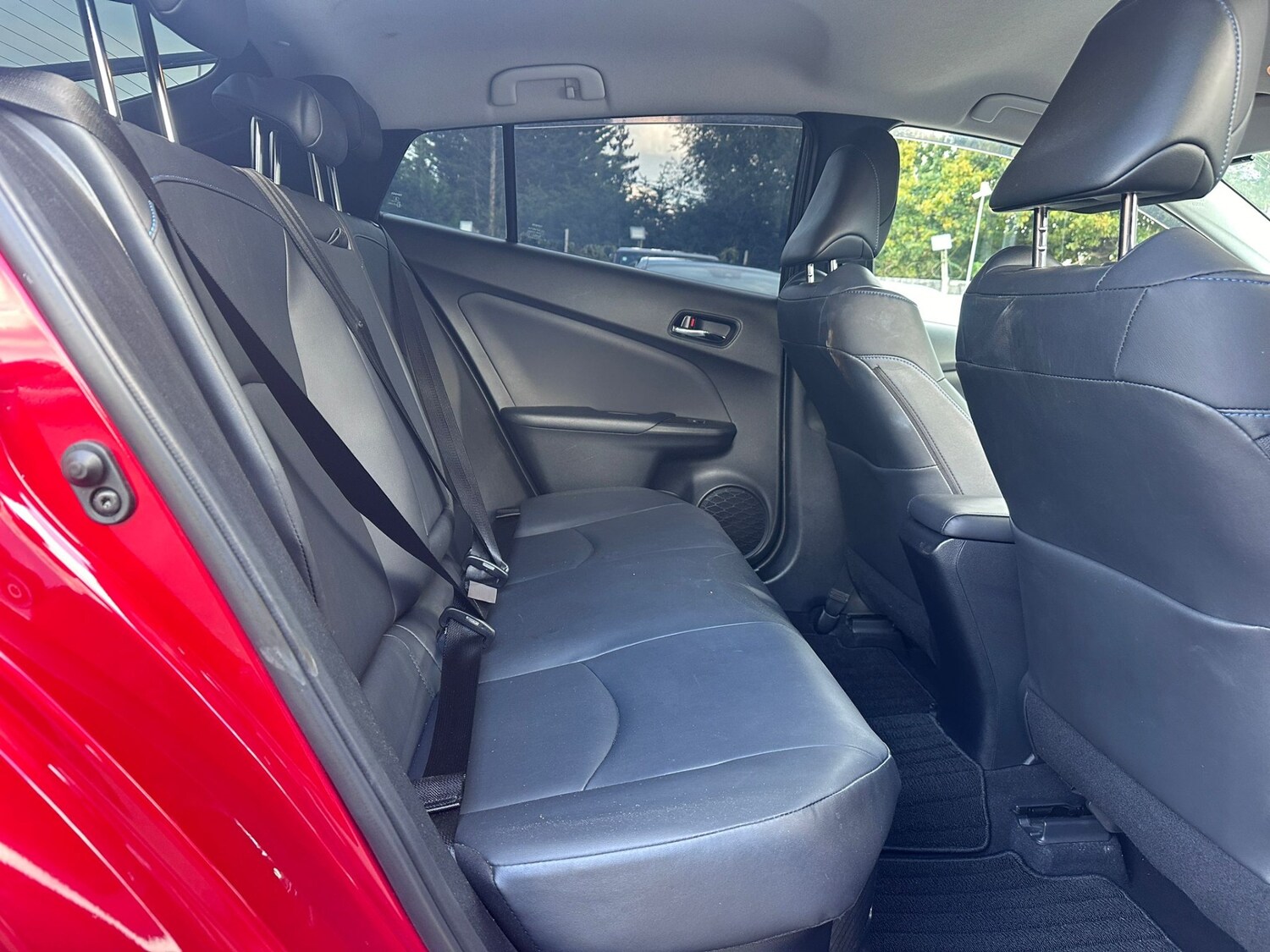 Used Toyota Prius 2018 for sale - 76127988: Photo 11