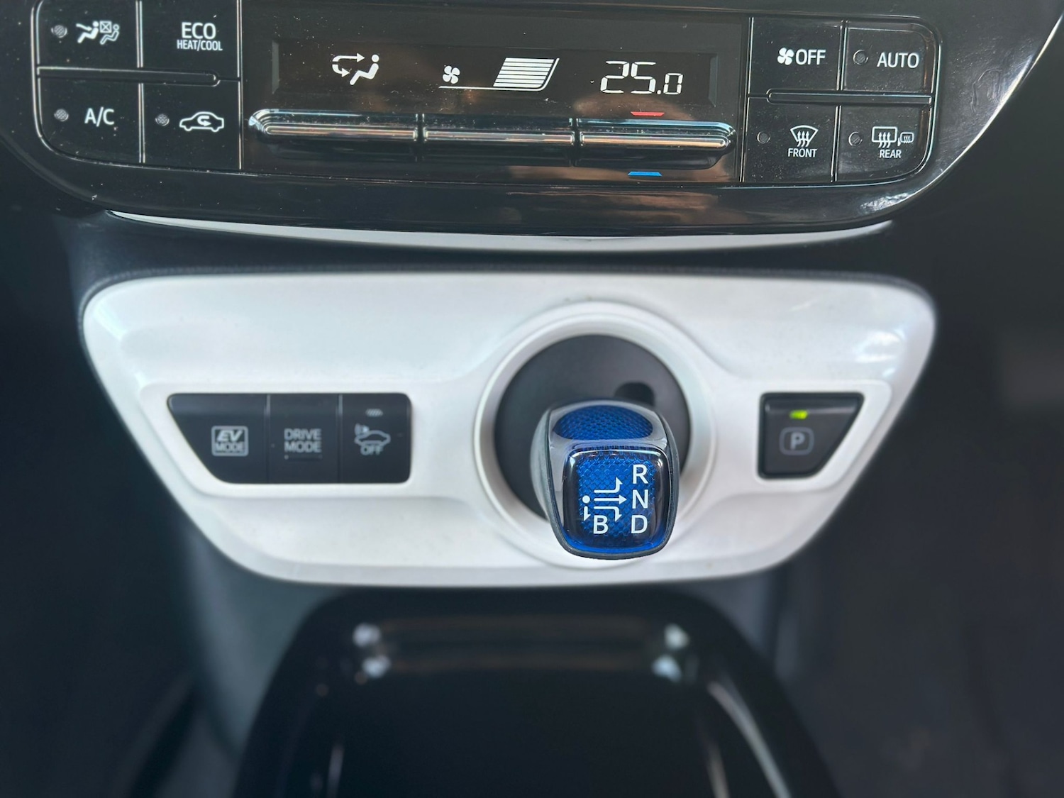 Used Toyota Prius 2018 for sale - 76127988: Photo 19