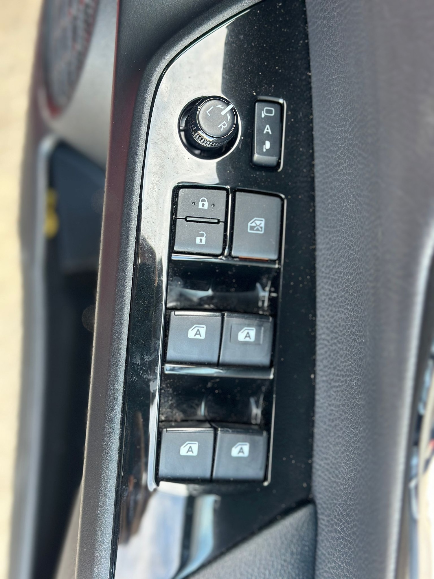 Used Toyota Prius 2018 for sale - 76127988: Photo 23