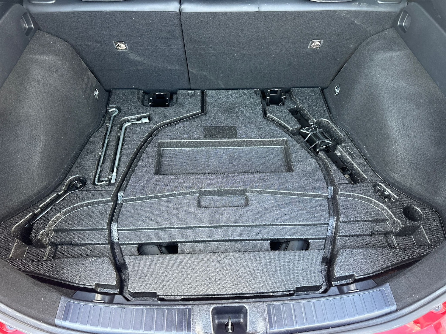Used Toyota Prius 2018 for sale - 76127988: Photo 32