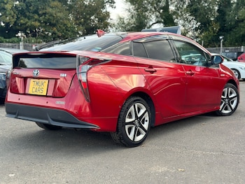 Used Toyota Prius 2018 for sale - 76127988: Photo 3