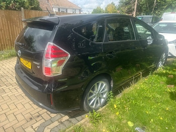 Used Toyota Prius+ 2020 for sale - 75918997: Photo