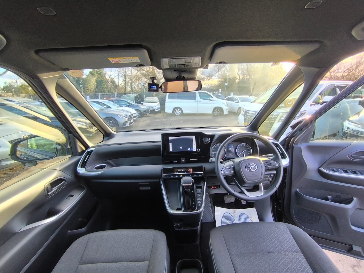 Used Toyota Voxy 2024 for sale - 77675417: Photo 13