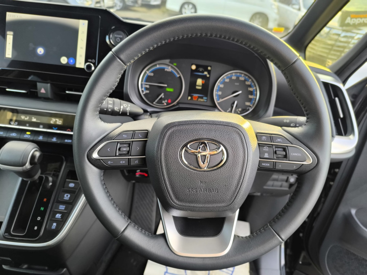 Used Toyota Voxy 2024 for sale - 77675417: Photo 15