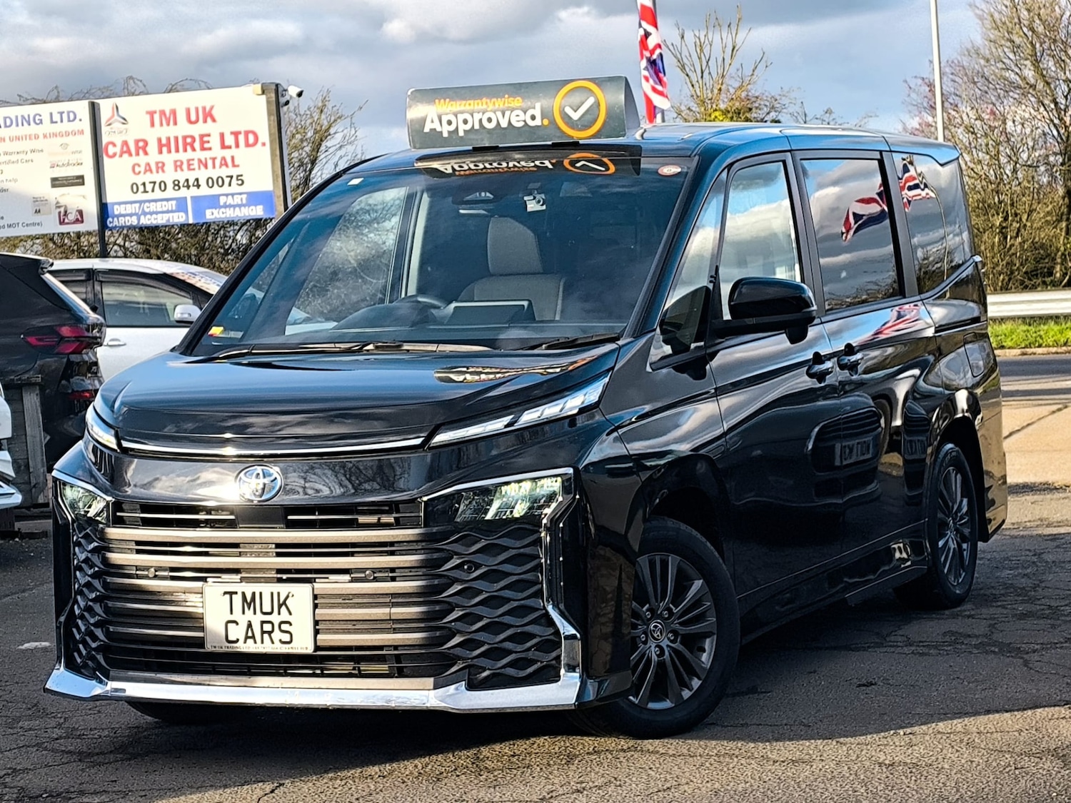 Used Toyota Voxy 2024 for sale - 77675417: Photo 2