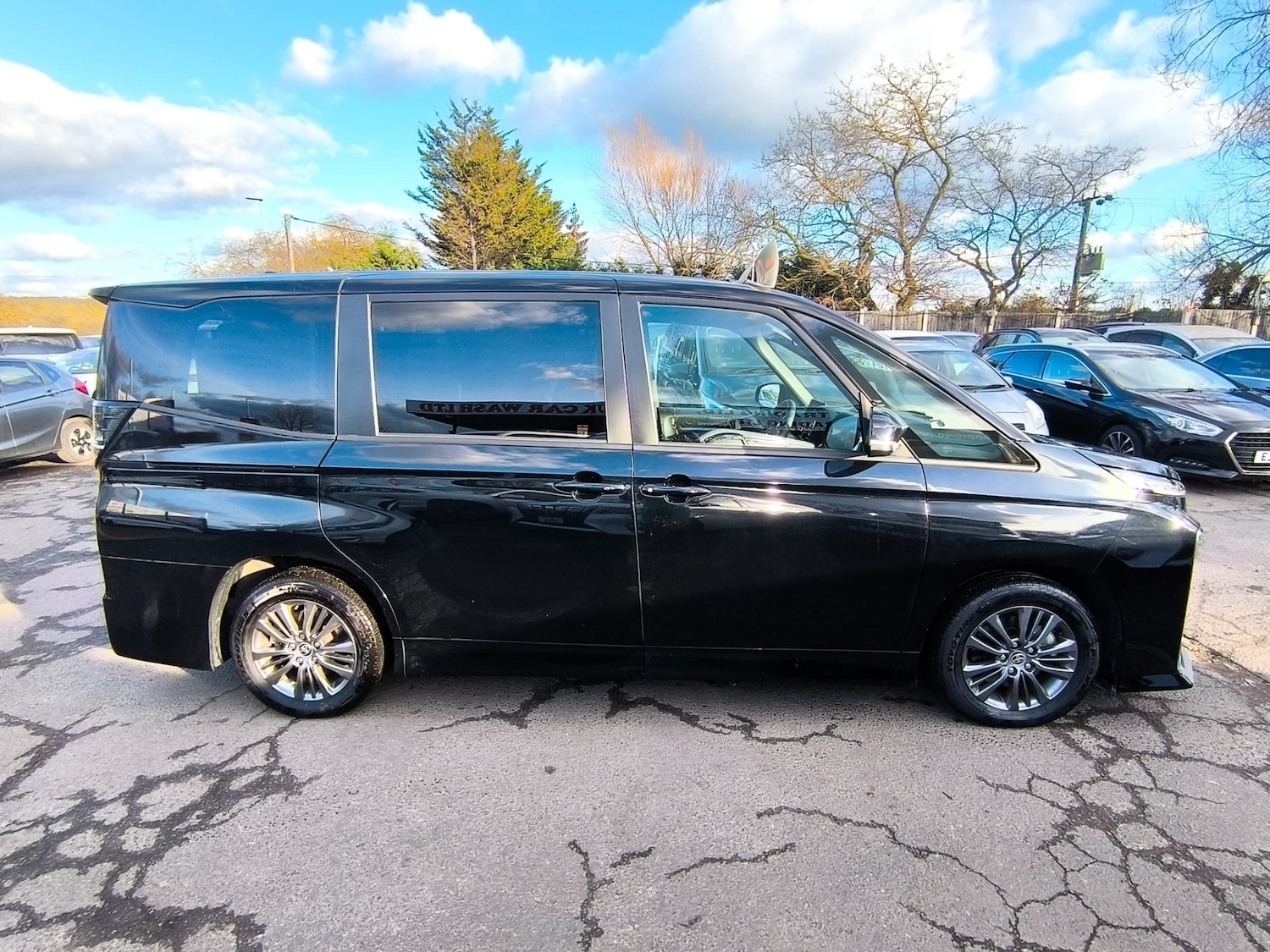 Used Toyota Voxy 2024 for sale - 77675417: Photo 5