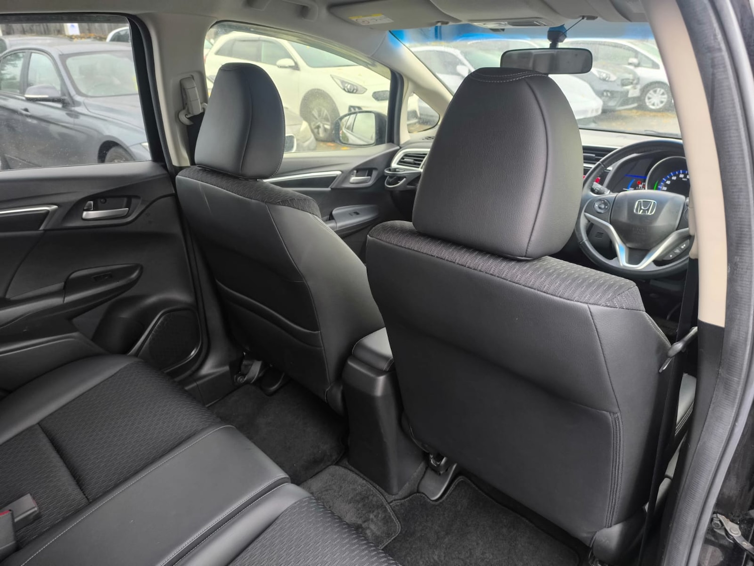 Used Honda Jazz 2014 for sale - 76554759: Photo 11