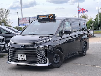 Used Toyota Voxy 2023 for sale - 78615638: Photo