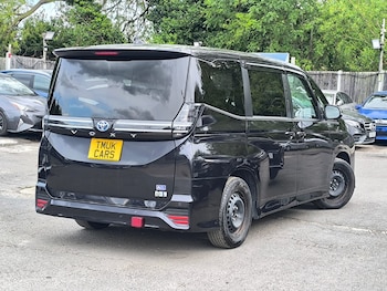 Used Toyota Voxy 2023 for sale - 78615638: Photo