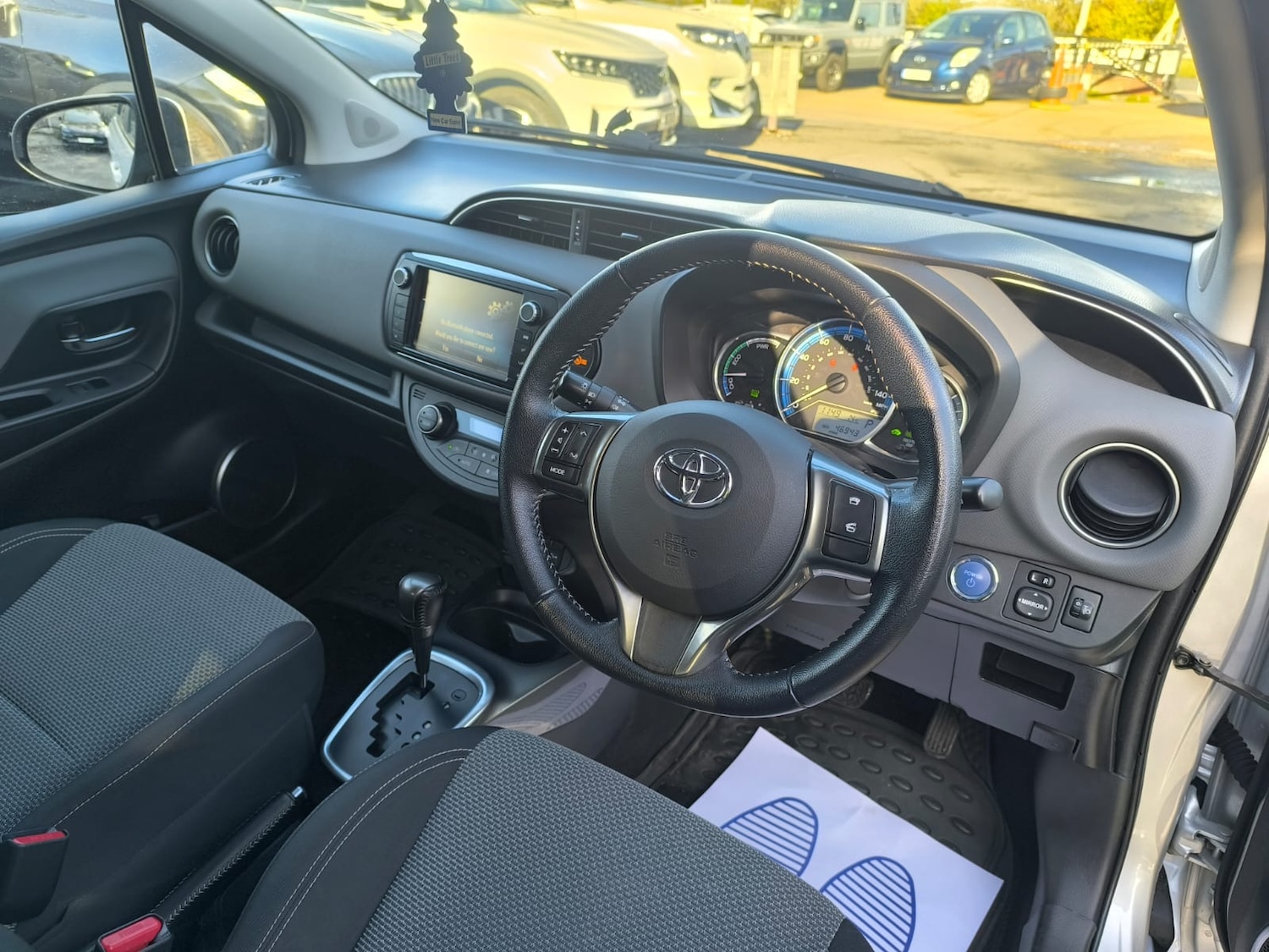 Used Toyota Yaris 2015 for sale - 76412550: Photo 10