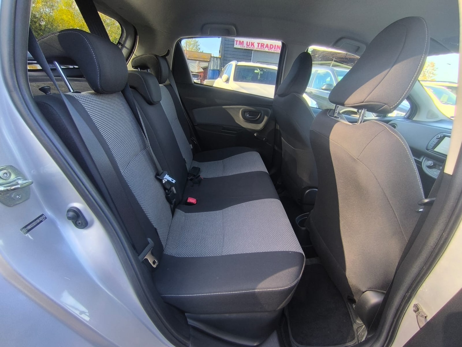 Used Toyota Yaris 2015 for sale - 76412550: Photo 11