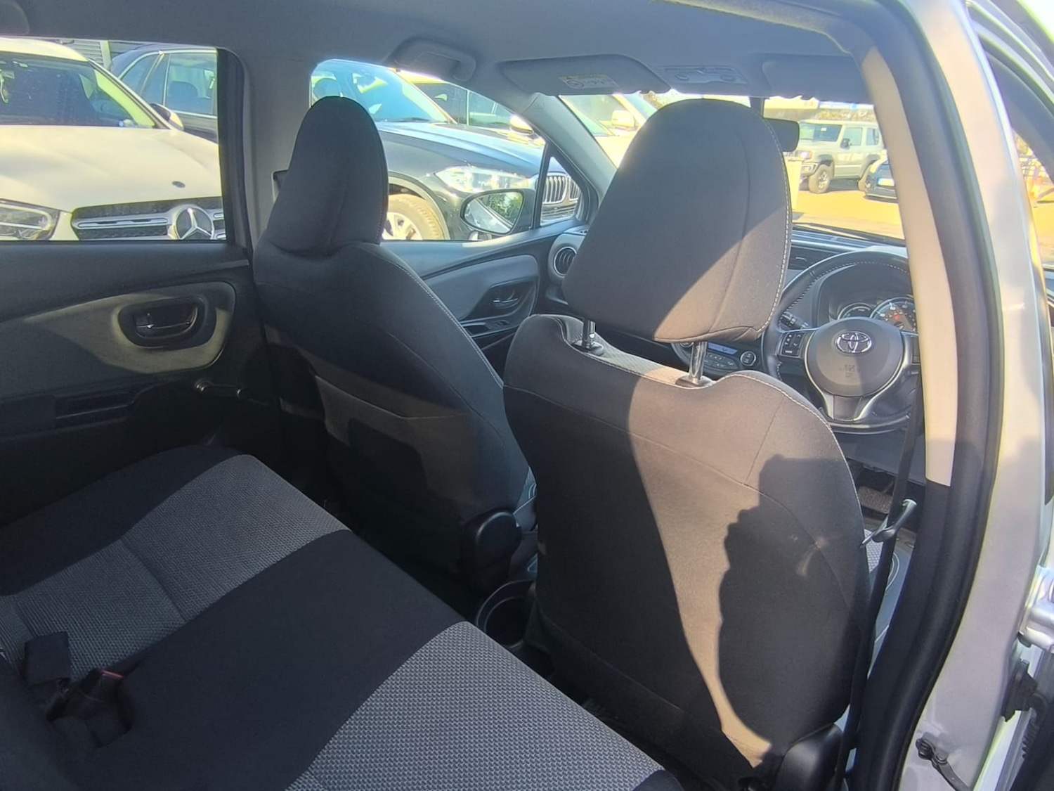 Used Toyota Yaris 2015 for sale - 76412550: Photo 12