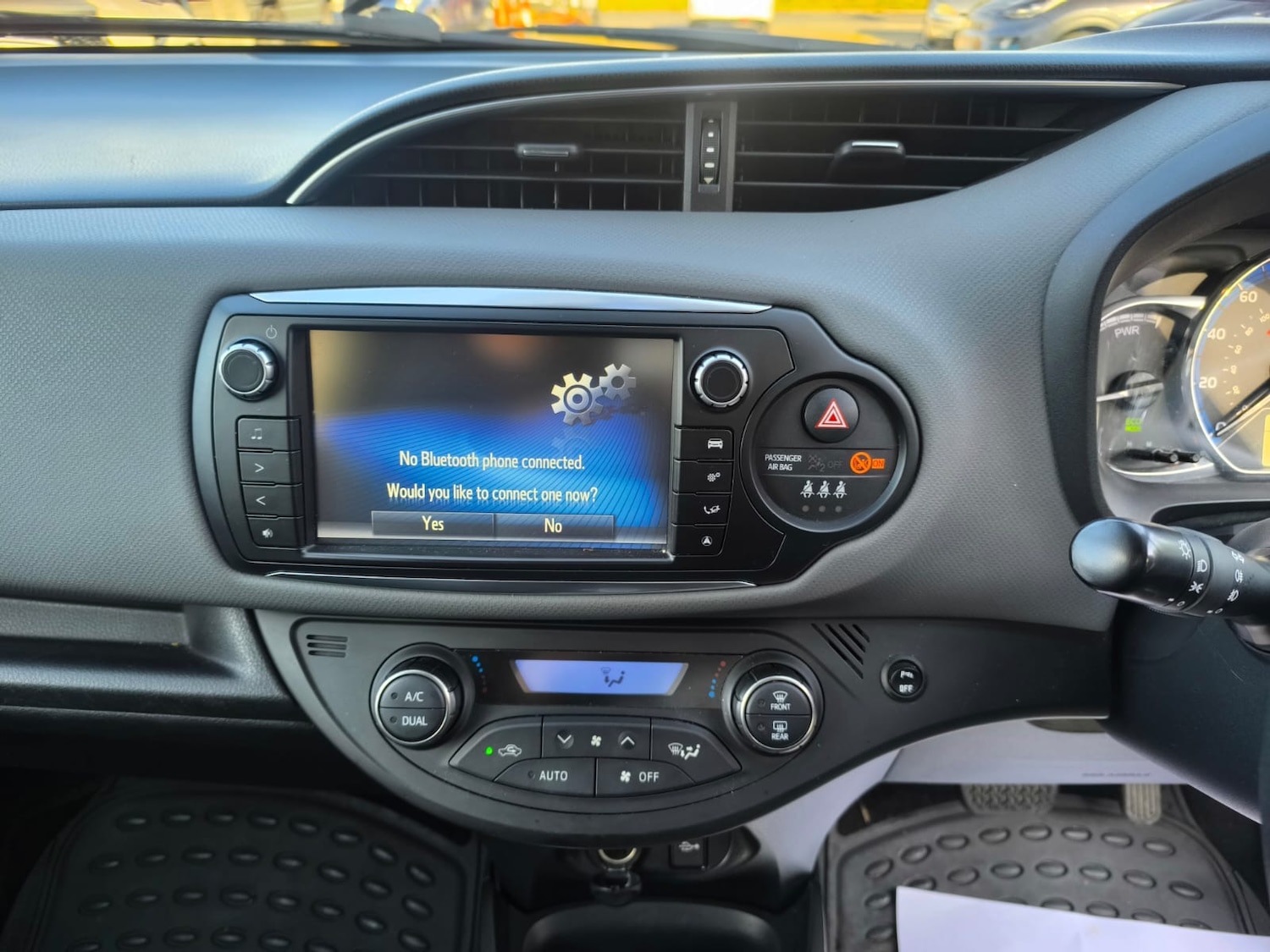 Used Toyota Yaris 2015 for sale - 76412550: Photo 17