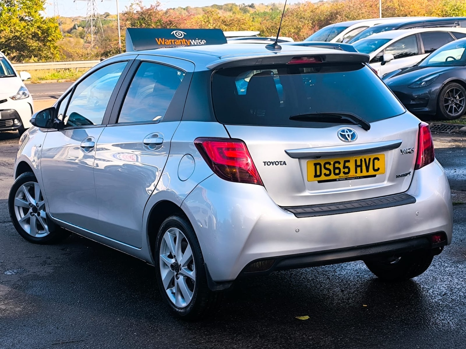 Used Toyota Yaris 2015 for sale - 76412550: Photo 4