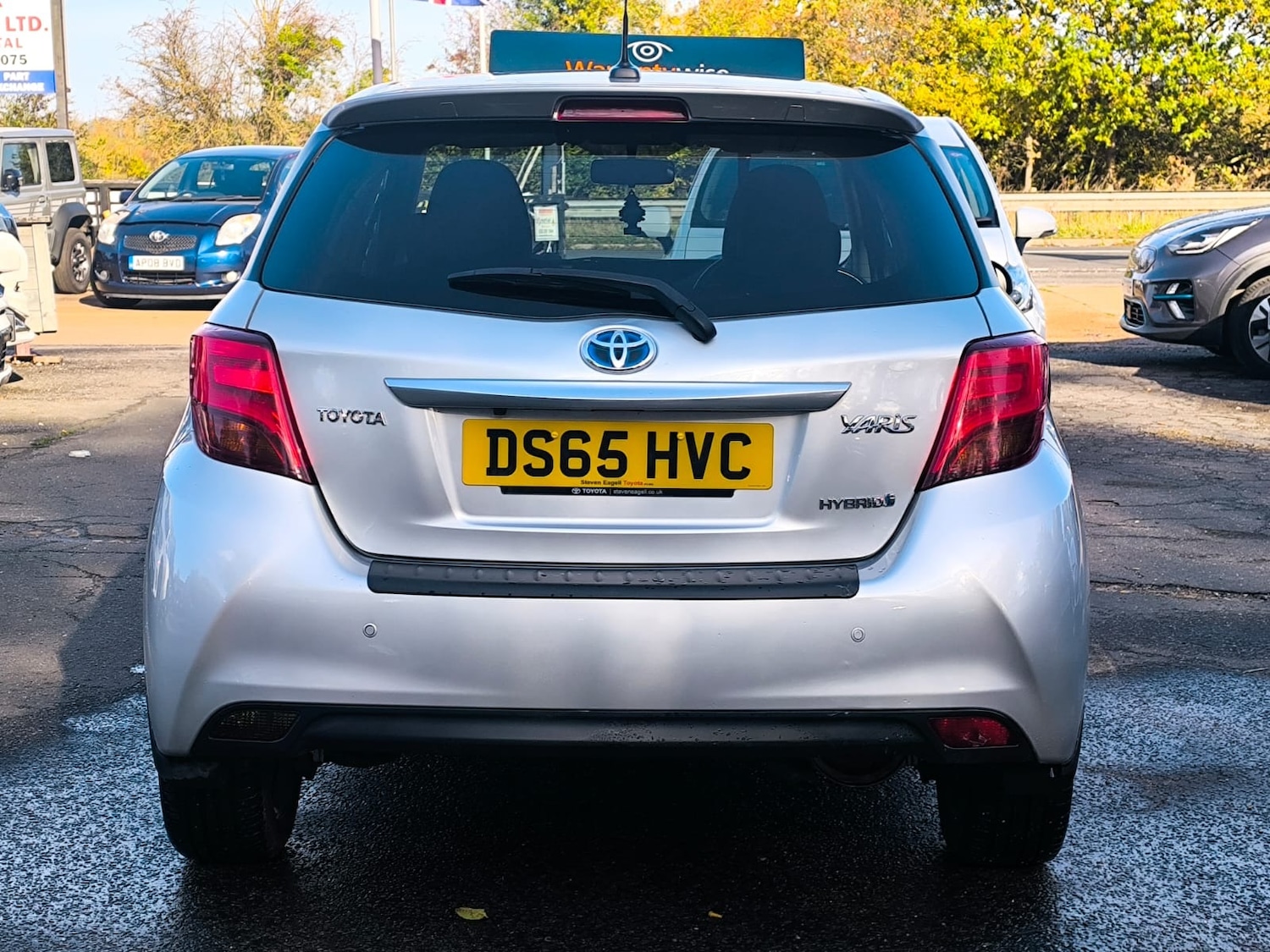 Used Toyota Yaris 2015 for sale - 76412550: Photo 8