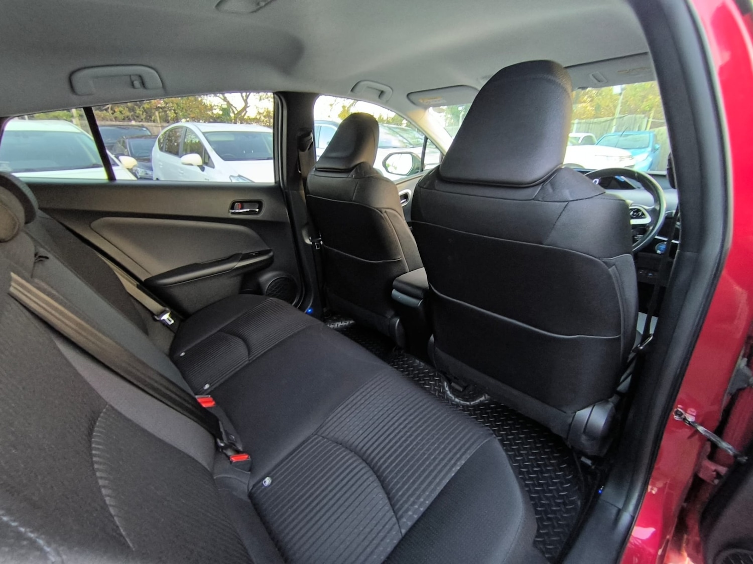 Used Toyota Prius 2017 for sale - 76599980: Photo 12