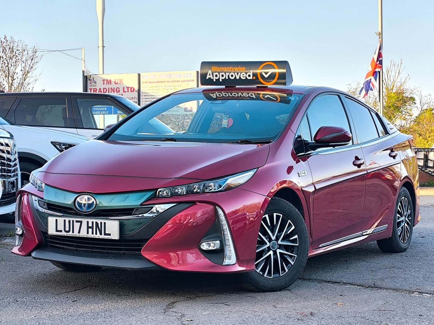 Used Toyota Prius 2017 for sale - 76599980: Photo 2