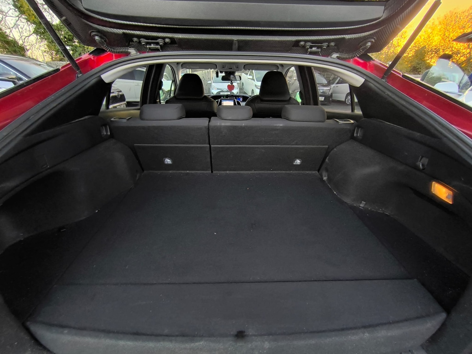 Used Toyota Prius 2017 for sale - 76599980: Photo 27