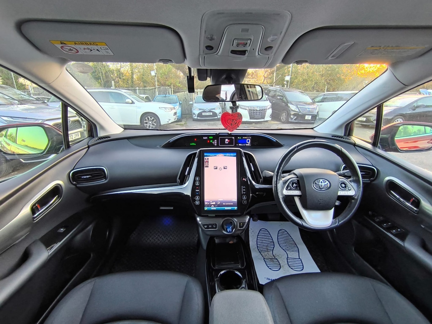 Used Toyota Prius 2017 for sale - 76599980: Photo 9