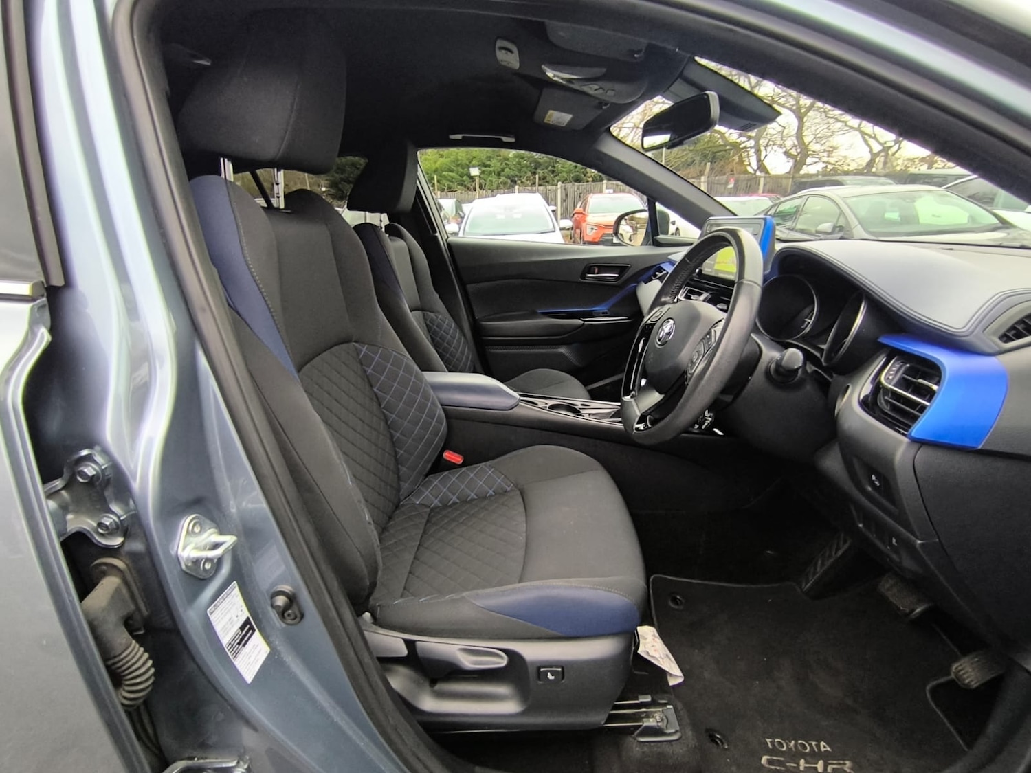 Used Toyota C-HR 2020 for sale - 77282349: Photo 9