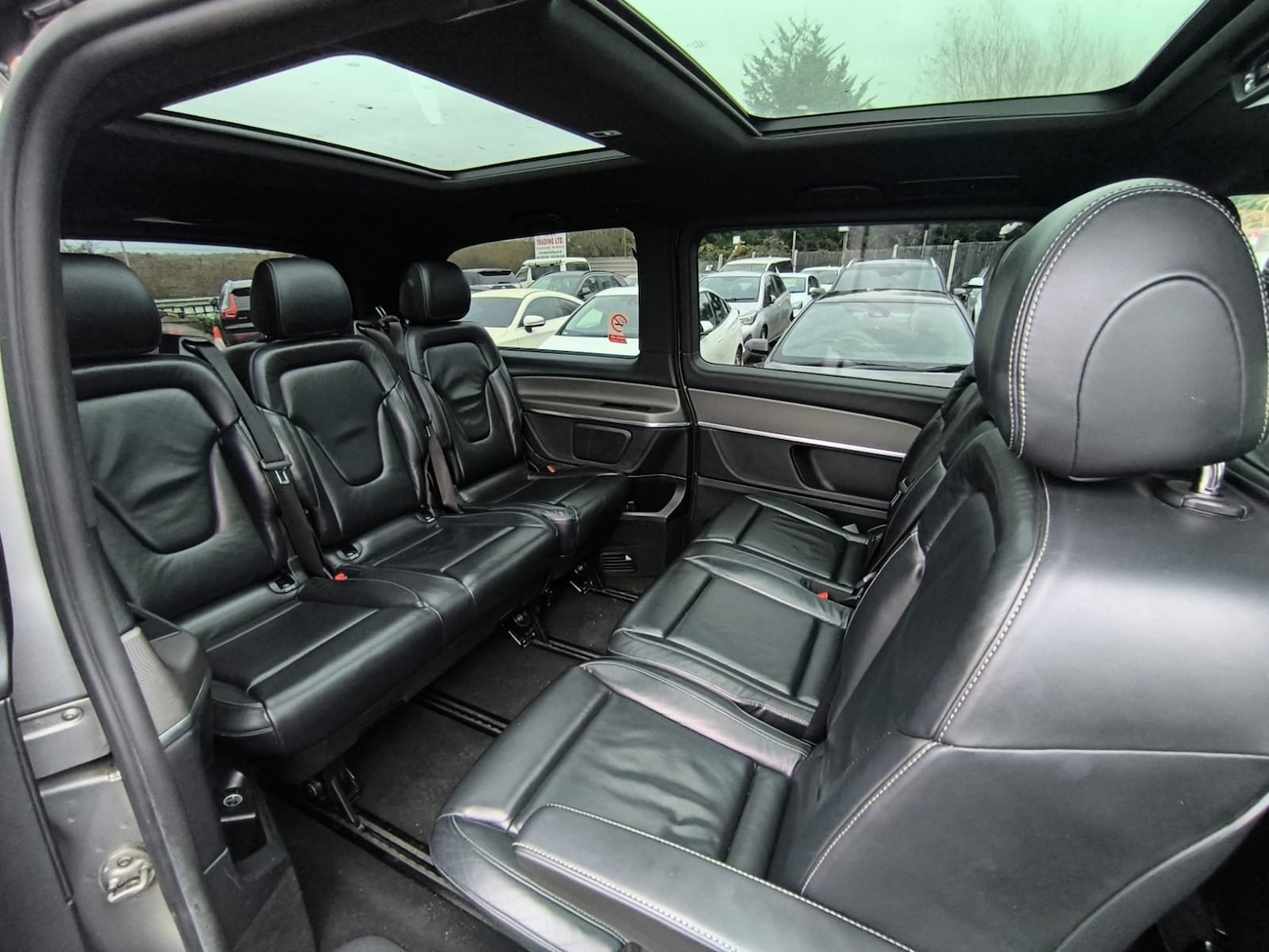 Used Mercedes-Benz V-Class 2017 for sale - 76932234: Photo 12