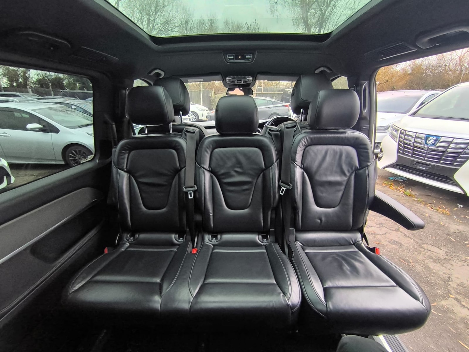 Used Mercedes-Benz V-Class 2017 for sale - 76932234: Photo 17