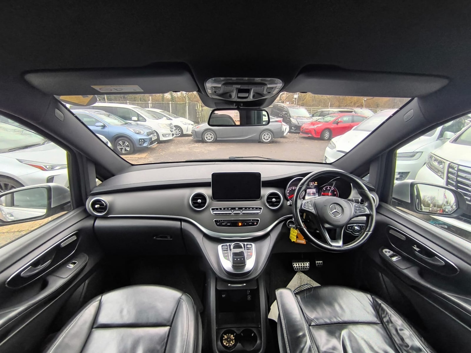 Used Mercedes-Benz V-Class 2017 for sale - 76932234: Photo 18