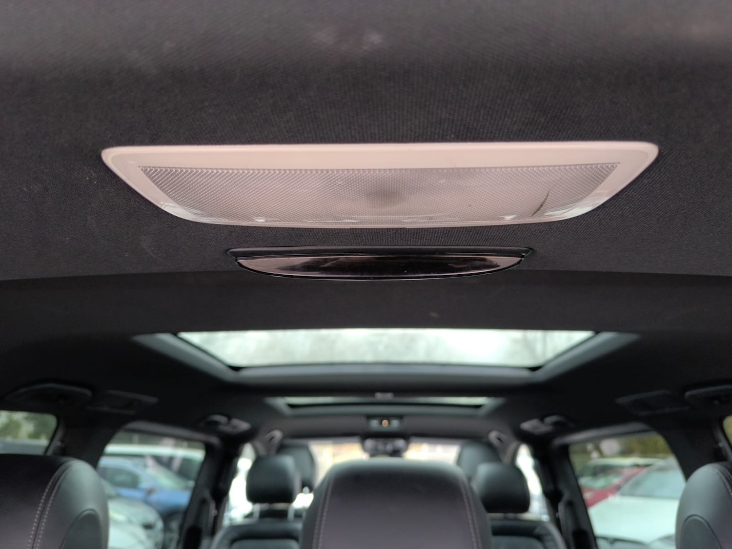 Used Mercedes-Benz V-Class 2017 for sale - 76932234: Photo 32