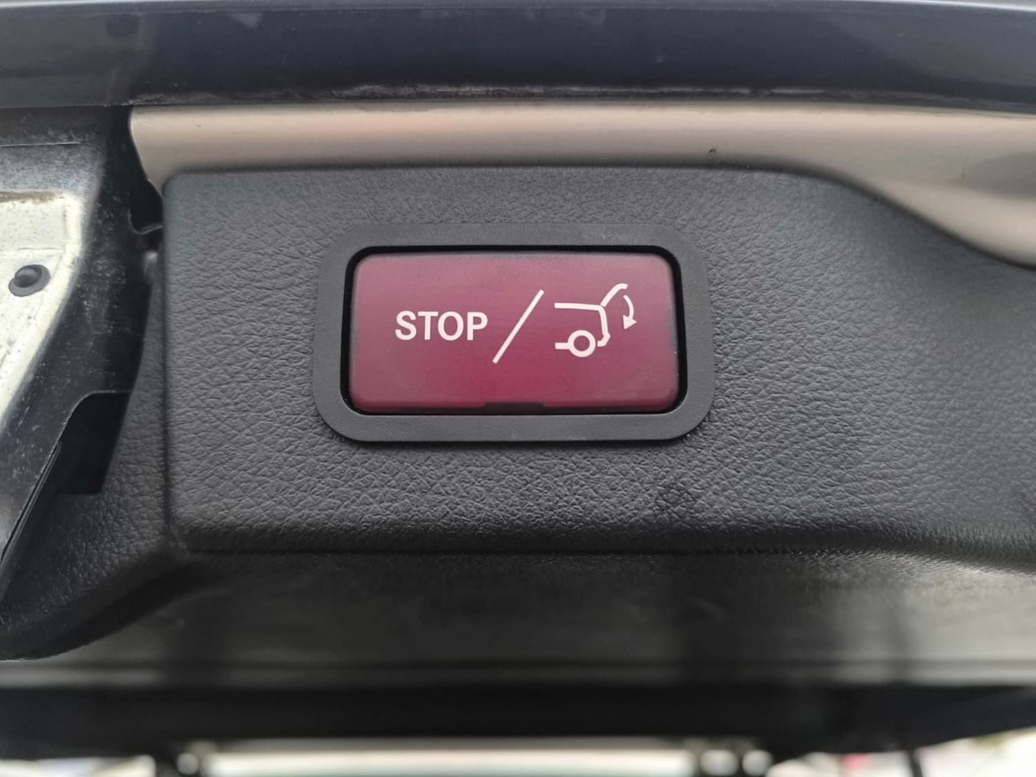 Used Mercedes-Benz V-Class 2017 for sale - 76932234: Photo 38