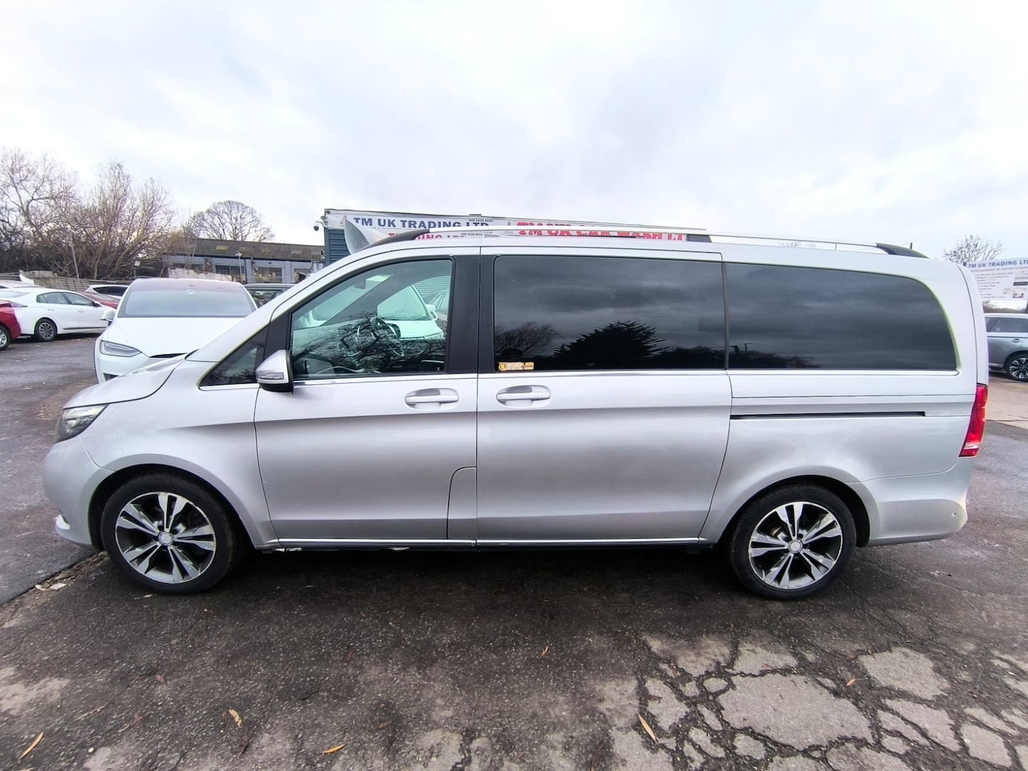 Used Mercedes-Benz V-Class 2017 for sale - 76932234: Photo 5