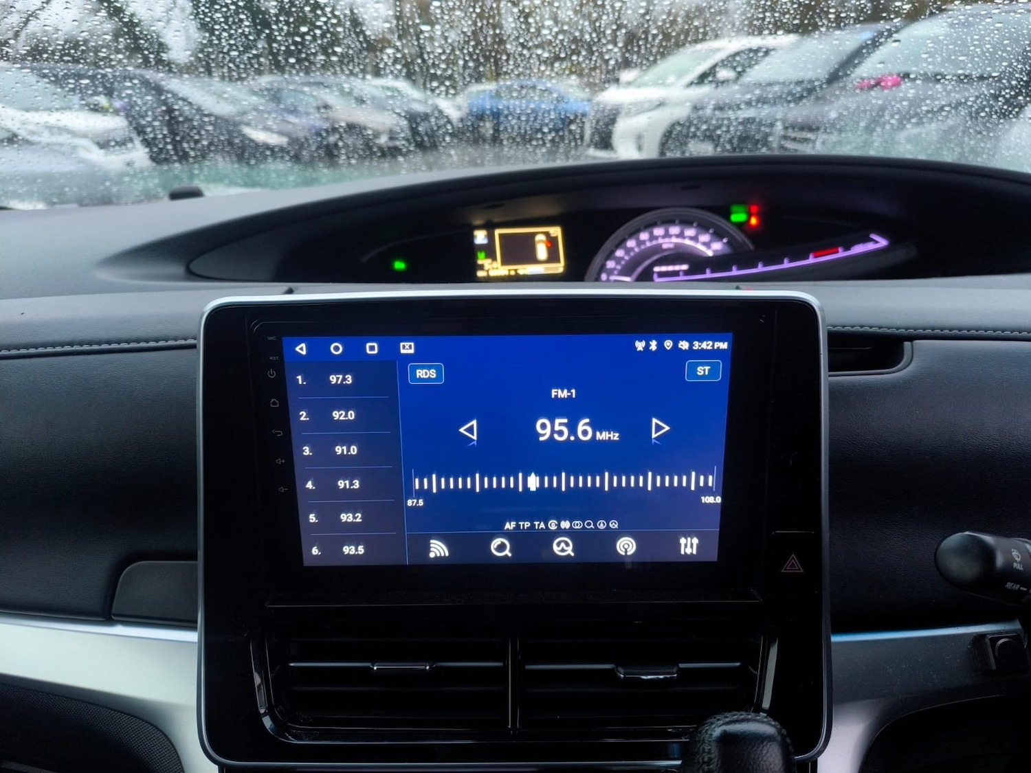 Used Toyota Estima 2018 for sale - 77195233: Photo 20