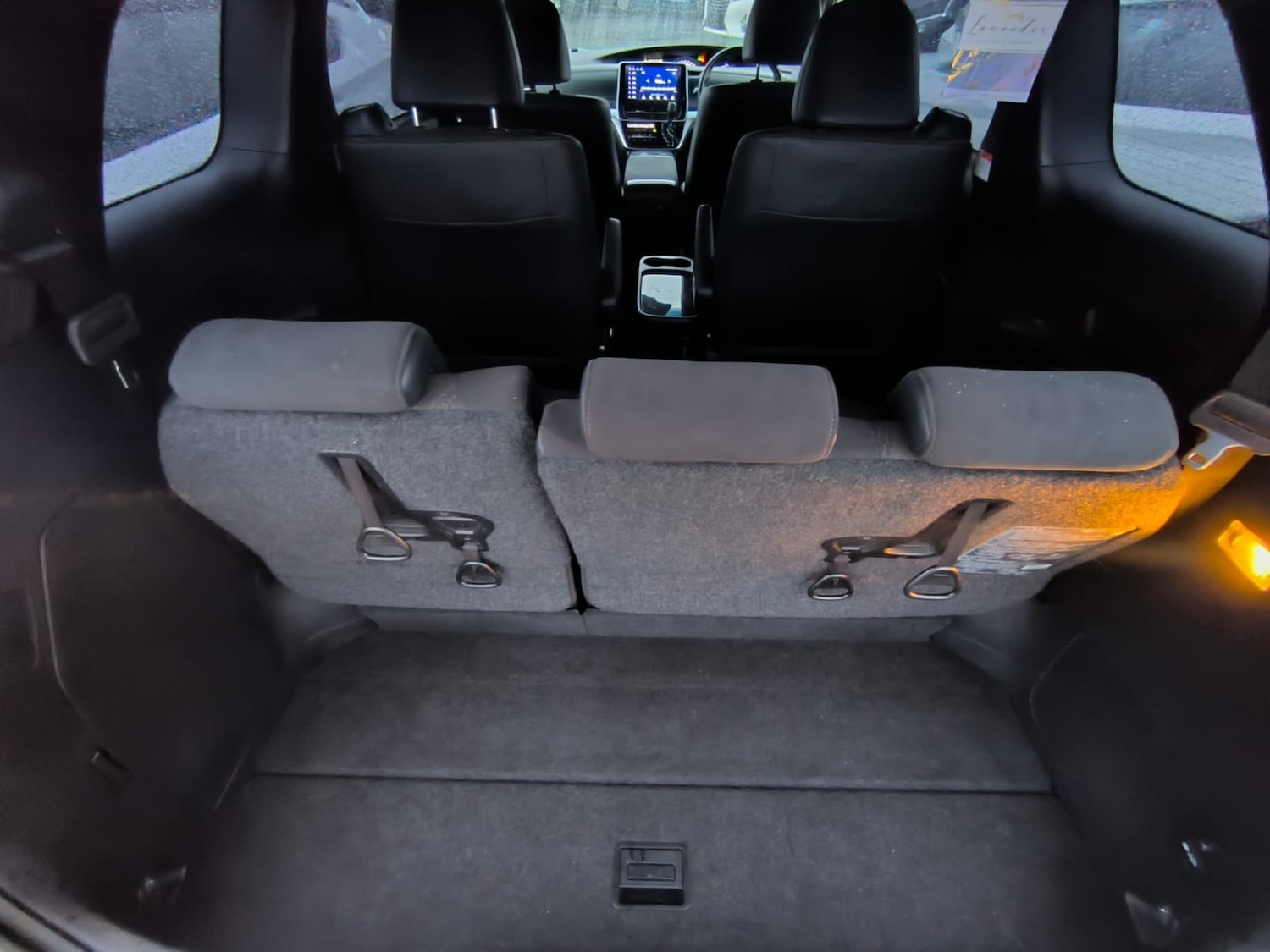 Used Toyota Estima 2018 for sale - 77195233: Photo 31