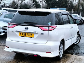 Used Toyota Estima 2018 for sale - 77195233: Photo