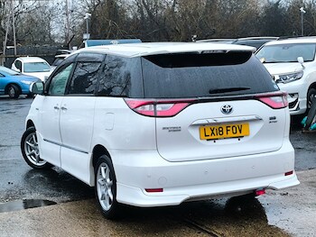 Used Toyota Estima 2018 for sale - 77195233: Photo