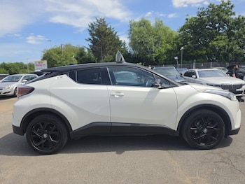 Used Toyota C-HR 2019 for sale - 79054495: Photo