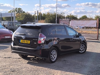 Used Toyota Prius+ 2016 for sale - 79446075: Photo