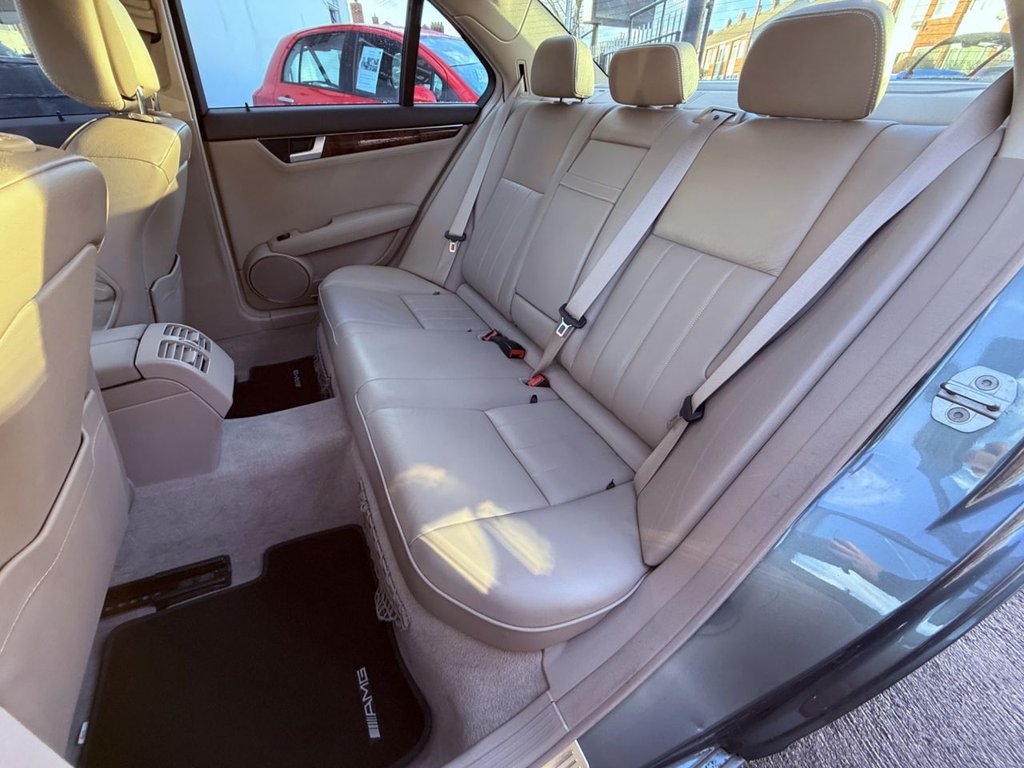 Used Mercedes-Benz C Class 2011 for sale - 77084786: Photo 32