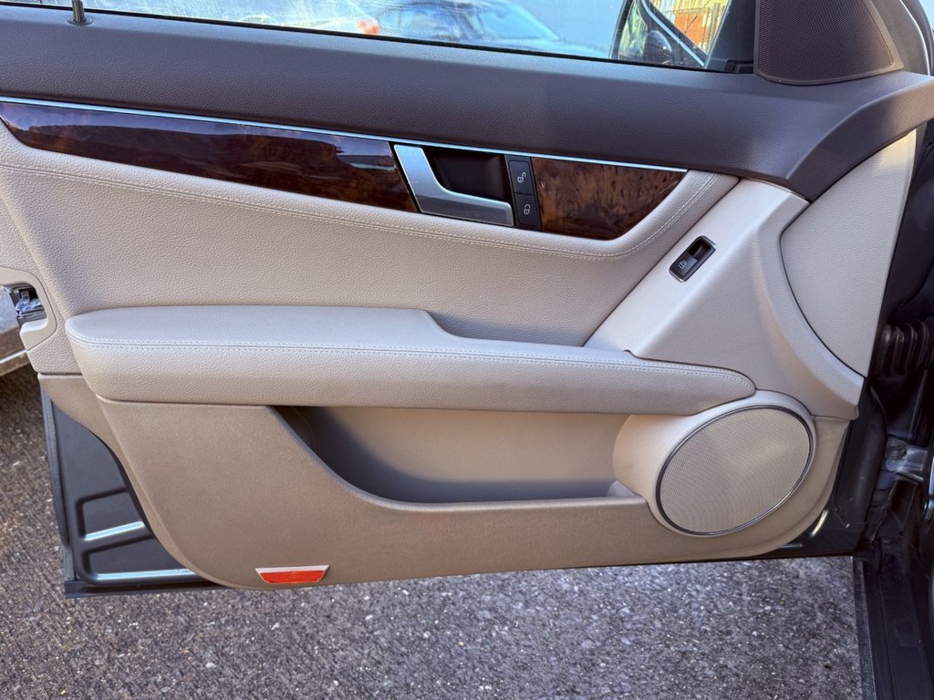 Used Mercedes-Benz C Class 2011 for sale - 77084786: Photo 35