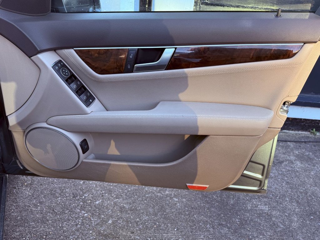 Used Mercedes-Benz C Class 2011 for sale - 77084786: Photo 38