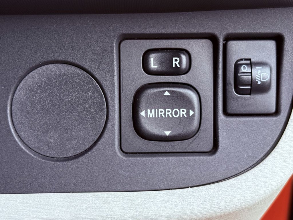 Used Toyota IQ 2013 for sale - 77319443: Photo 22