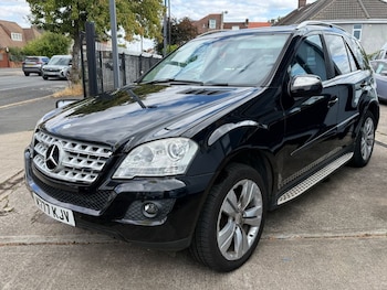 Used Mercedes-Benz M Class 2008 for sale - 79449828: Photo