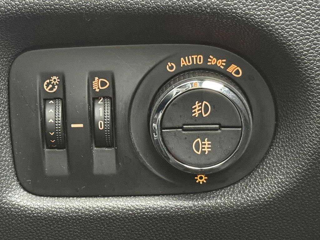 Used Vauxhall Corsa 2013 for sale - 76867429: Photo 21