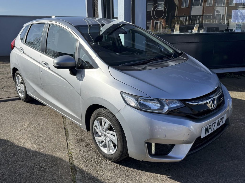 Used Honda Jazz 2017 for sale - 77891249: Photo 2