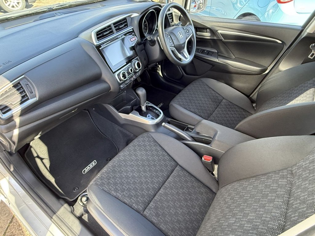 Used Honda Jazz 2017 for sale - 77891249: Photo 23