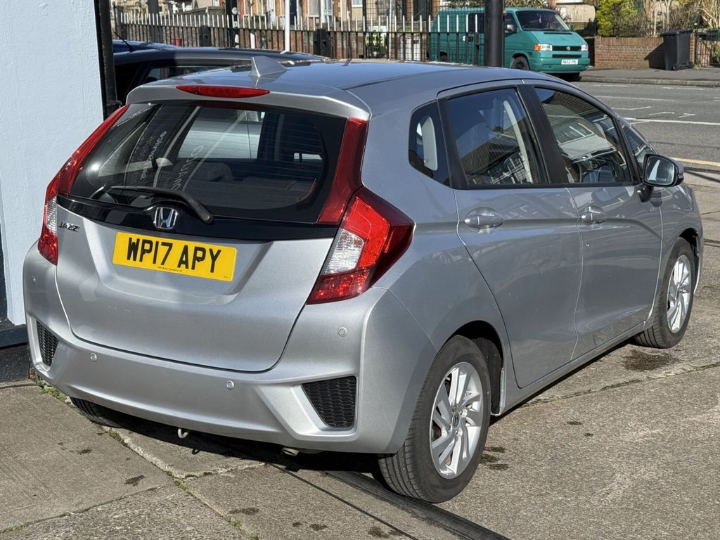 Used Honda Jazz 2017 for sale - 77891249: Photo 5